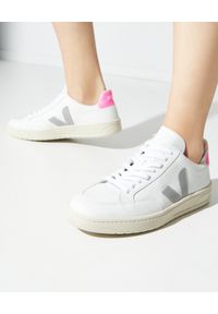 Veja - VEJA - Białe sneakersy V-12. Kolor: biały. Materiał: bawełna, materiał, poliester, guma, jersey. Szerokość cholewki: normalna #1