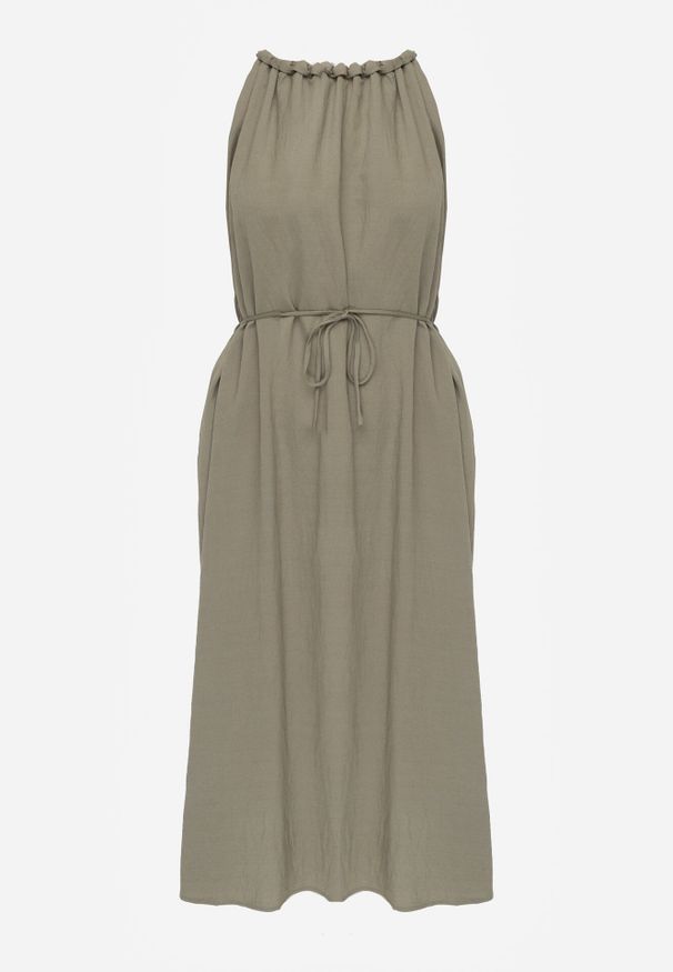 Born2be - Zielona Wiskozowa Sukienka Bez Rękawów z Warkoczowym Splotem przy Dekolcie Shirineli. Okazja: na co dzień. Kolekcja: plus size. Kolor: zielony. Materiał: wiskoza. Długość rękawa: bez rękawów. Wzór: ze splotem. Typ sukienki: proste, dla puszystych. Styl: boho, elegancki, klasyczny, casual