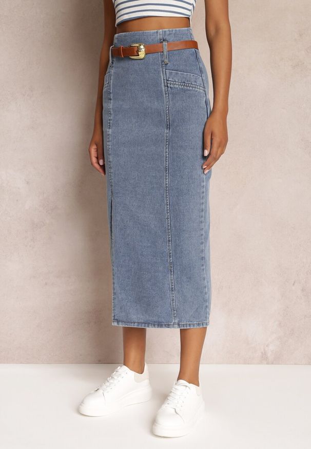 Renee - Granatowa Jeansowa Spódnica Ołówkowa z Dodatkowym Paskiem Caladyn. Okazja: na co dzień. Stan: podwyższony. Kolor: niebieski. Materiał: jeans. Styl: casual