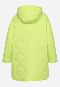 Born2be - Zielona Kurtka Oversize z Kapturem z Ozdobnym Pikowaniem i Rozcięciem Klimella. Typ kołnierza: kaptur. Kolor: zielony. Styl: elegancki #3