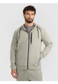 4f - 4F Bluza dresowa rozpinana z kapturem męska - oliwkowa M. Okazja: na co dzień. Typ kołnierza: kaptur. Kolor: oliwkowy, brązowy, wielokolorowy. Materiał: dresówka. Wzór: nadruk. Styl: casual #1