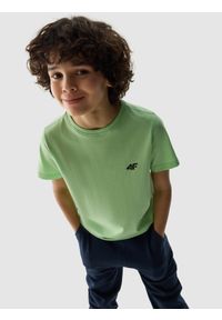 4F JUNIOR - T-shirt gładki chłopięcy - zielony. Okazja: na co dzień. Kolor: zielony. Materiał: dzianina, jersey, bawełna. Długość rękawa: krótki rękaw. Długość: krótkie. Wzór: gładki. Sezon: lato. Styl: casual, sportowy