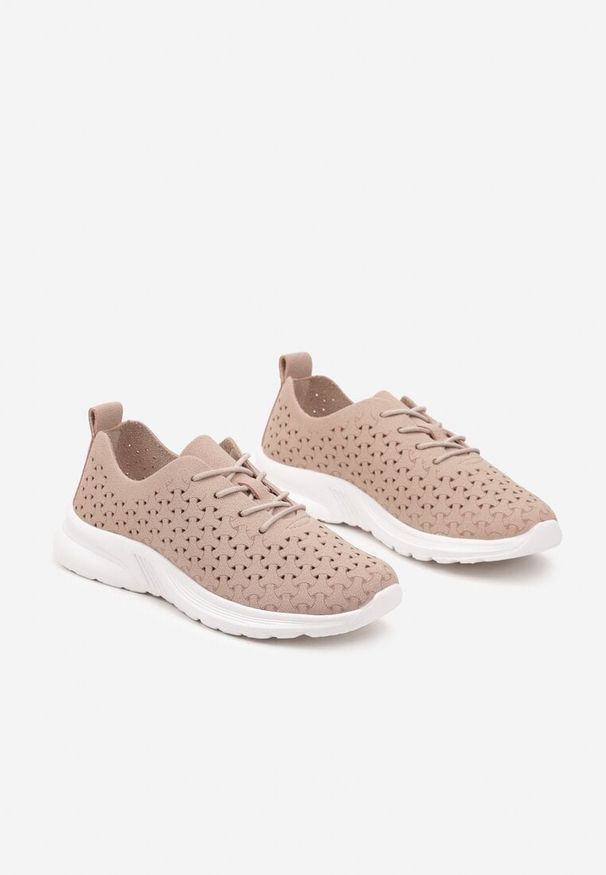 Born2be - Różowe Sneakersy z Ażurową Elastyczną Cholewką Feniosse. Okazja: na co dzień. Kolor: różowy. Materiał: jeans. Szerokość cholewki: normalna. Wzór: ażurowy