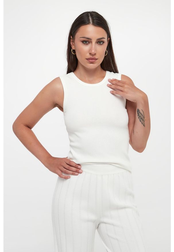 Top damski prążkowany Tondo MM. Materiał: prążkowany