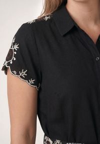 Born2be - Czarna Wiskozowa Sukienka Koszulowa Zdobiona Haftem i Wiązanym Paskiem Telonesa. Okazja: na co dzień. Kolekcja: plus size. Kolor: czarny. Materiał: wiskoza. Wzór: aplikacja, haft. Typ sukienki: koszulowe. Styl: casual #7