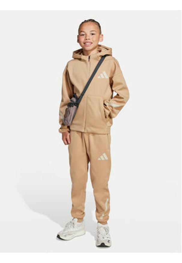 Adidas - adidas Spodnie dresowe Z.N.E. JW4002 Beżowy Tapered Leg. Kolor: beżowy. Materiał: bawełna