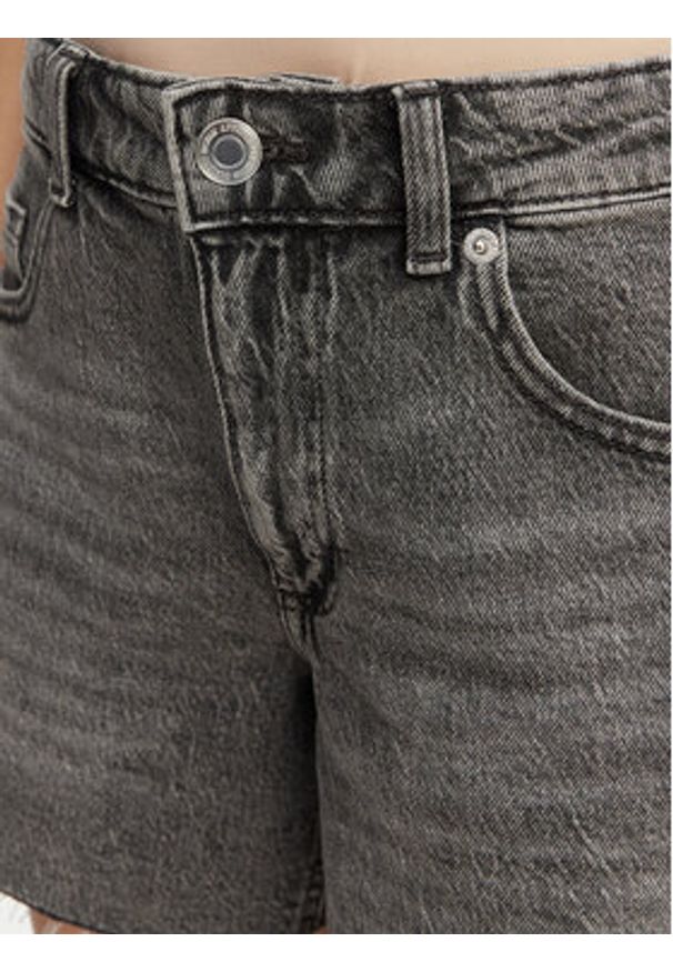 Vero Moda Szorty jeansowe Tess 10301532 Szary Regular Fit. Kolor: szary. Materiał: bawełna