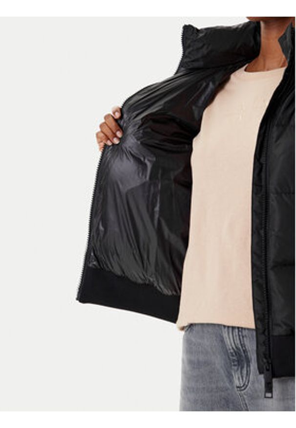 Armani Exchange Kurtka puchowa XW000228 AF12286 UC001 Czarny Regular Fit. Kolor: czarny. Materiał: syntetyk