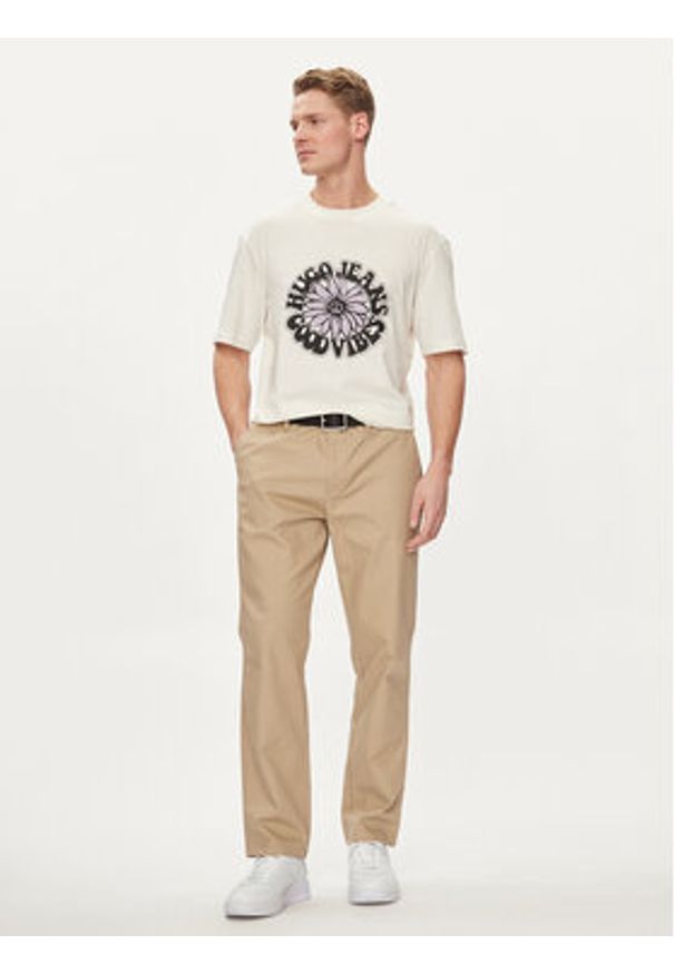 Hugo T-Shirt Nune 50515317 Écru Regular Fit. Materiał: bawełna