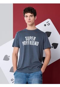 Sinsay - Bawełniana koszulka z napisem - niebieski. Kolor: niebieski. Materiał: bawełna. Wzór: napisy