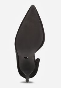 Renee - Czarne Szpilki Vices z Wkładką ze Skóry Naturalnej Ozdobione Wycięciem Oliritia. Okazja: na co dzień. Kolor: czarny. Materiał: skóra. Wzór: aplikacja. Obcas: na szpilce. Styl: casual #3