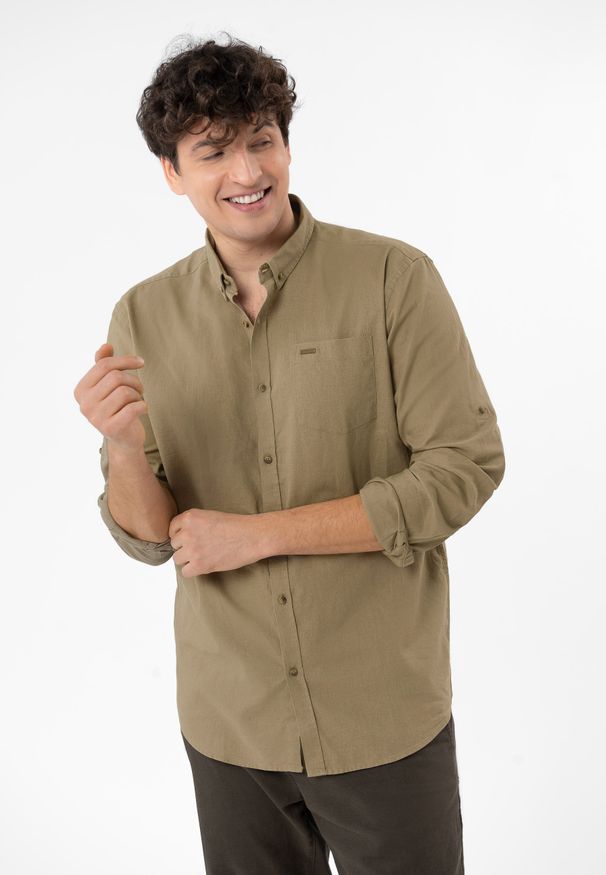 Volcano - Koszula lniana z wiskozą K-VINCES. Kolor: beżowy. Materiał: wiskoza, len. Długość rękawa: długi rękaw. Długość: długie. Sezon: lato