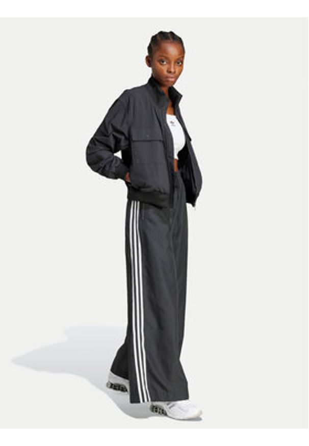 Adidas - adidas Kurtka bomber Premium Essentials JD4792 Czarny Loose Fit. Kolor: czarny. Materiał: syntetyk