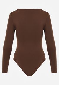 Renee - Brązowe Body z Kwadratowym Dekoltem Macotte. Typ kołnierza: dekolt kwadratowy. Kolor: brązowy. Materiał: wiskoza, skóra, materiał, jeans. Długość rękawa: długi rękaw. Długość: długie. Styl: elegancki #7
