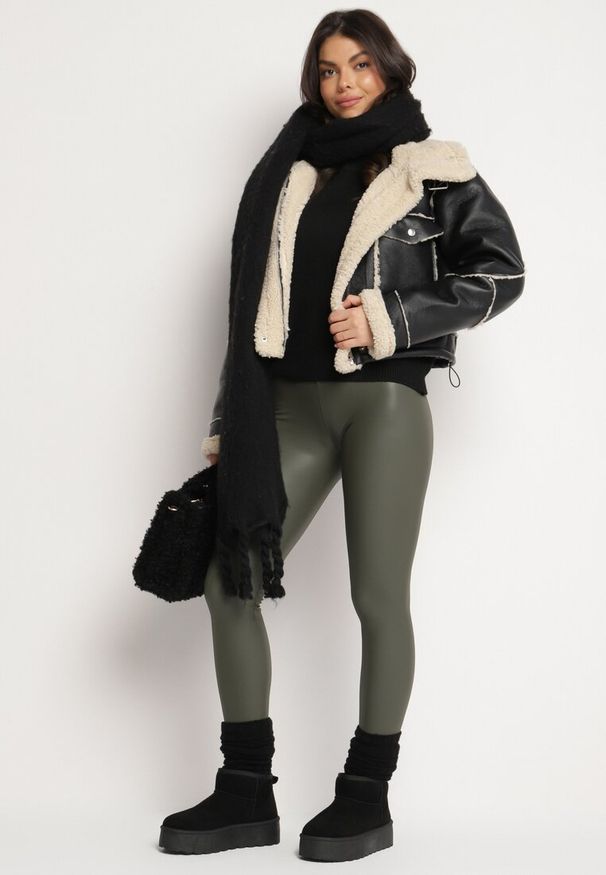 Born2be - Ciemnozielone Legginsy z Ekoskóry z Wysokim Stanem i Polarem Labira. Okazja: na co dzień. Stan: podwyższony. Kolor: zielony. Materiał: polar. Wzór: aplikacja. Styl: casual, elegancki