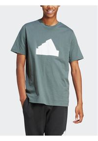 Adidas - adidas T-Shirt Future Icons Badge of Sport IZ1623 Zielony Regular Fit. Kolor: zielony. Materiał: bawełna. Styl: sportowy