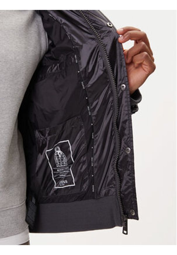 Guess Kurtka zimowa M5BL2L WGZF2 Szary Regular Fit. Kolor: szary. Materiał: syntetyk. Sezon: zima