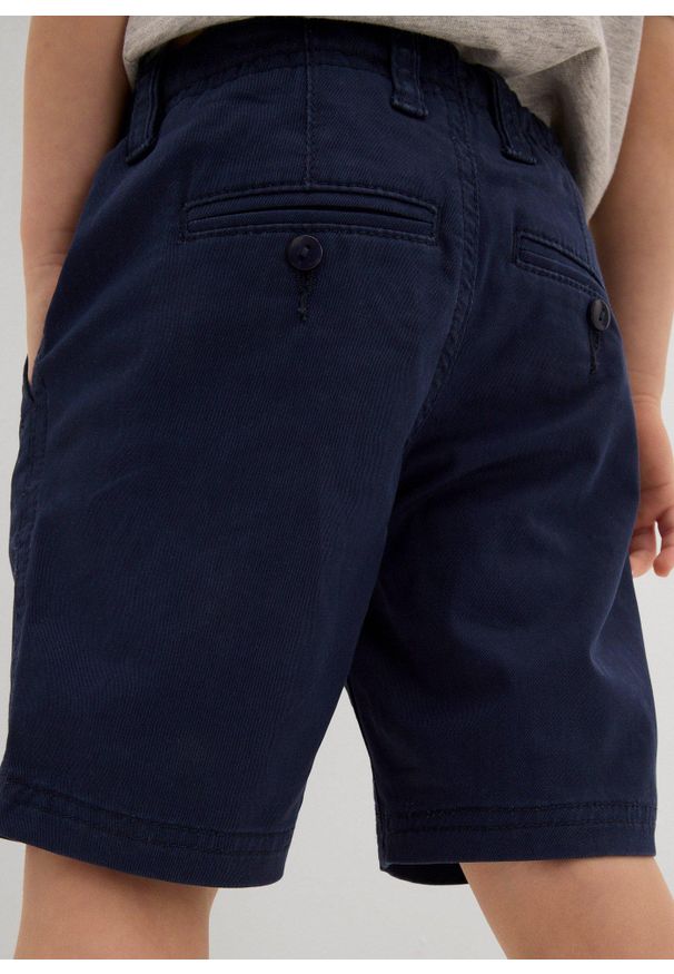bonprix - Bermudy chino Regular Fit. Kolor: niebieski