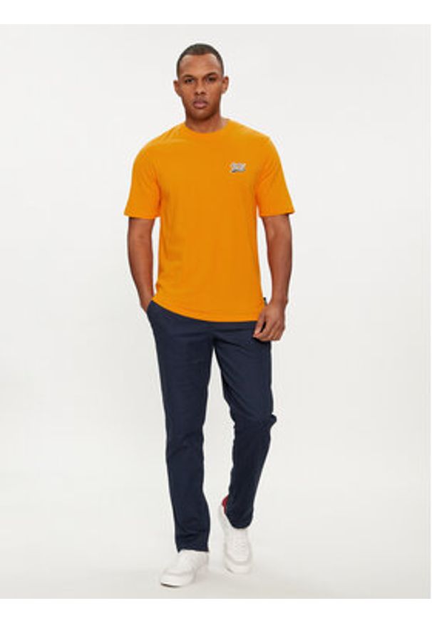 Jack & Jones - Jack&Jones T-Shirt Trevor 12227773 Pomarańczowy Standard Fit. Kolor: pomarańczowy. Materiał: bawełna
