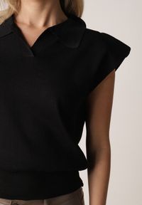 Born2be - Czarna Wiskozowa Bluzka Sweterkowa z Usztywnionymi Ramionami i Kołnierzykiem Katano. Okazja: na co dzień. Kolor: czarny. Materiał: wiskoza. Wzór: aplikacja. Styl: casual, elegancki, klasyczny #8