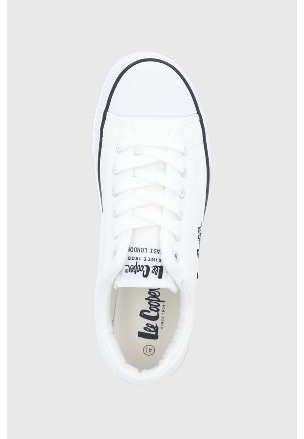 Lee Cooper tenisówki męskie kolor biały. Nosek buta: okrągły. Zapięcie: sznurówki. Kolor: biały. Materiał: guma