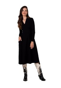 MOE - Rozkloszowana Sukienka z Kieszeniami - Czarna. Kolor: czarny. Materiał: bawełna, elastan