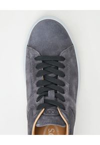 TOD'S - Szare sneakersy z monogramem. Nosek buta: okrągły. Kolor: szary. Materiał: guma, zamsz #7