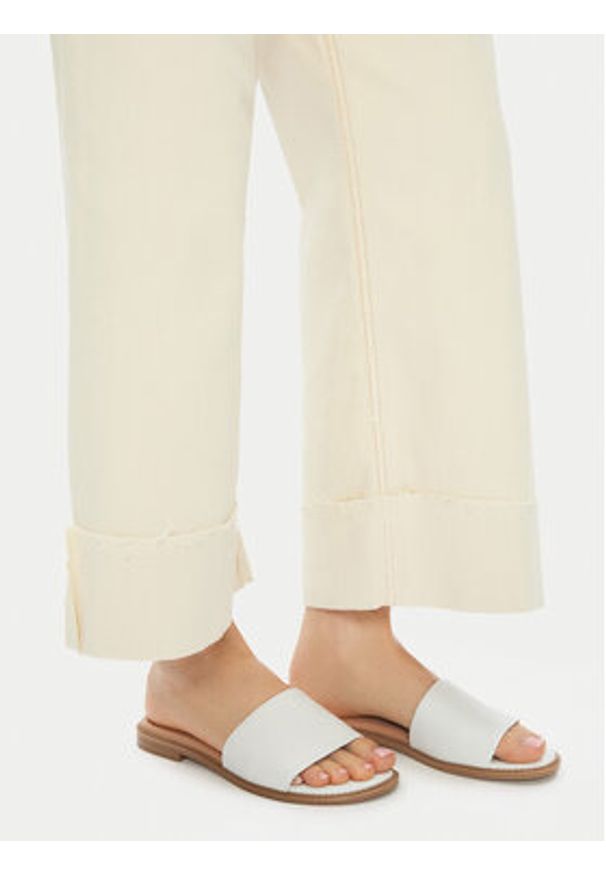 Lasocki Klapki EST-AFIONA-01 Biały. Kolor: biały. Materiał: skóra