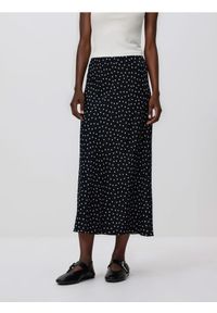 Reserved - Spódnica z wiskozy - czarny. Kolor: czarny. Materiał: wiskoza. Wzór: gładki #1