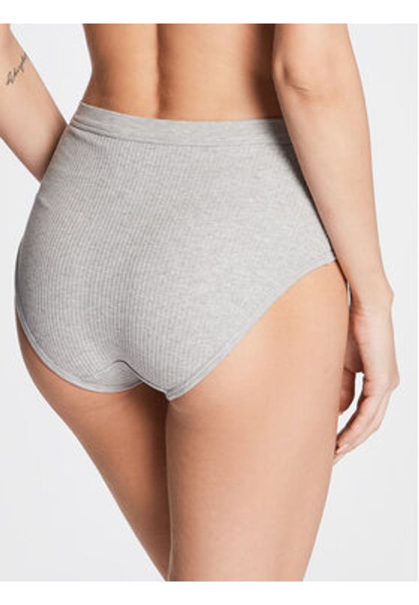 Chantelle Figi klasyczne z wysokim stanem Comfort C15P70 Szary. Stan: podwyższony. Kolor: szary. Materiał: bawełna