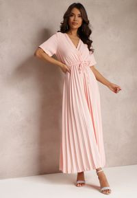 Renee - Różowa Rozkloszowana Sukienka Plisowana z Wiązanym Paskiem Eilemona. Kolor: różowy. Typ sukienki: rozkloszowane #3