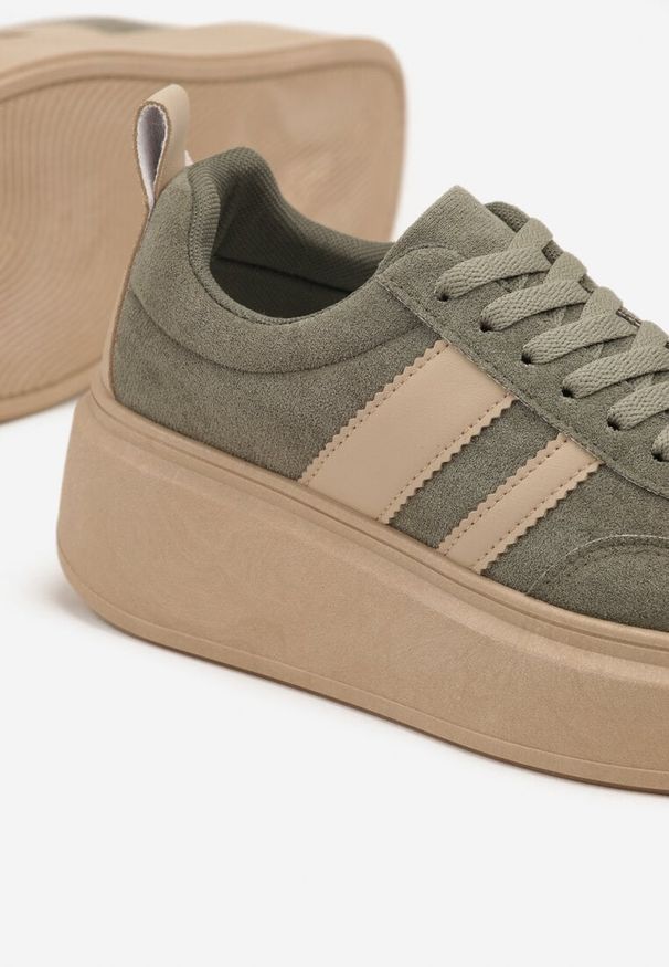 Renee - Zielone Sneakersy Klasyczne Tenisówki na Grubej Podeszwie z Koturnem Adessia. Okazja: na co dzień, na spacer. Kolor: zielony. Materiał: jeans. Obcas: na koturnie. Sport: turystyka piesza