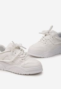 Renee - Białe Sneakersy z Przeszyciami na Grubej Podeszwie Dovira. Okazja: na co dzień. Kolor: biały #3