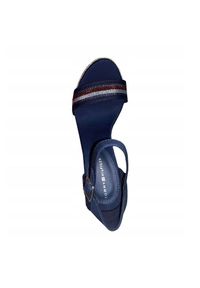 Calvin Klein Sandały Tommy Hilfiger Grosgrain High Wedge Sandal W FW0FW05254 niebieskie. Kolor: niebieski