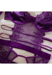 Intica - Komplet bielizny z rękawiczkami na specjalne okazje Auzinda. Kolor: fioletowy. Materiał: materiał #7