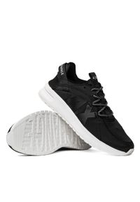 Sneakersy męskie czarne Armani Exchange XUX132 XV556 00002. Kolor: czarny