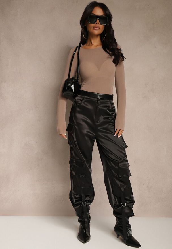 Renee - Beżowa Bluzka Longsleeve z Wiskozy i Kaszmiru Unelle. Kolor: beżowy. Materiał: wiskoza, kaszmir. Długość rękawa: długi rękaw. Styl: klasyczny