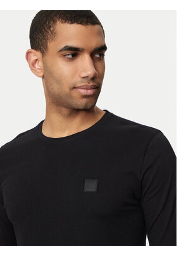 BOSS - Boss Longsleeve Tacls 50512111 Czarny Regular Fit. Kolor: czarny. Materiał: bawełna. Długość rękawa: długi rękaw