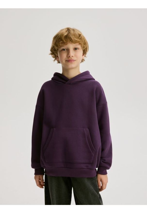 Reserved - Bluza oversize z kapturem - fioletowy. Typ kołnierza: kaptur. Kolor: fioletowy. Materiał: dzianina, bawełna