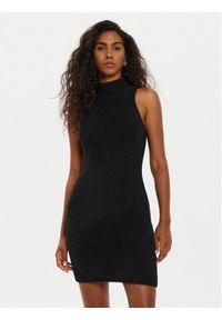 Guess Sukienka codzienna W4BK72 Z3BJ0 Czarny Regular Fit. Okazja: na co dzień. Kolor: czarny. Materiał: syntetyk. Typ sukienki: proste. Styl: casual