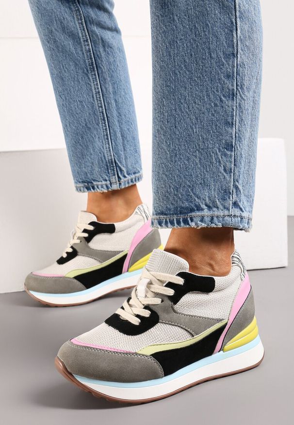 Renee - Szare Sneakersy na Ukrytym Niewysokim Koturnie z Brokatem Fioralan. Kolor: szary. Obcas: na koturnie