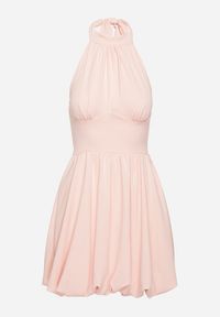 Born2be - Jasnoróżowa Sukienka o Bufiastym Kroju z Wiązaniem i Dekoltem Halter Alandoria. Okazja: na imprezę. Typ kołnierza: dekolt halter. Kolor: różowy. Sezon: lato. Styl: elegancki #5