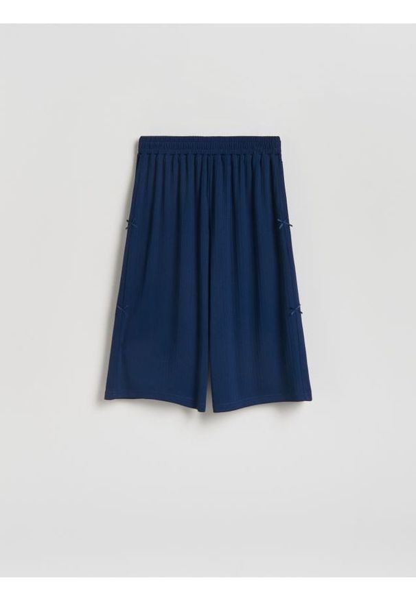 Reserved - Kuloty z kokardkami - granatowy. Kolor: niebieski. Materiał: dzianina