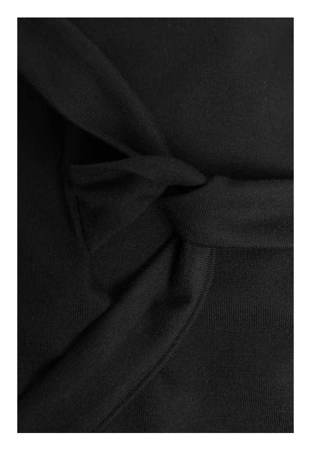 Sugarbird Sukienka "Reynosa" | SB19AW3090402 / Reynosa | Kobieta | Czarny. Okazja: na co dzień. Kolor: czarny. Materiał: nylon, wiskoza, poliester. Długość rękawa: długi rękaw. Typ sukienki: proste. Styl: casual. Długość: midi