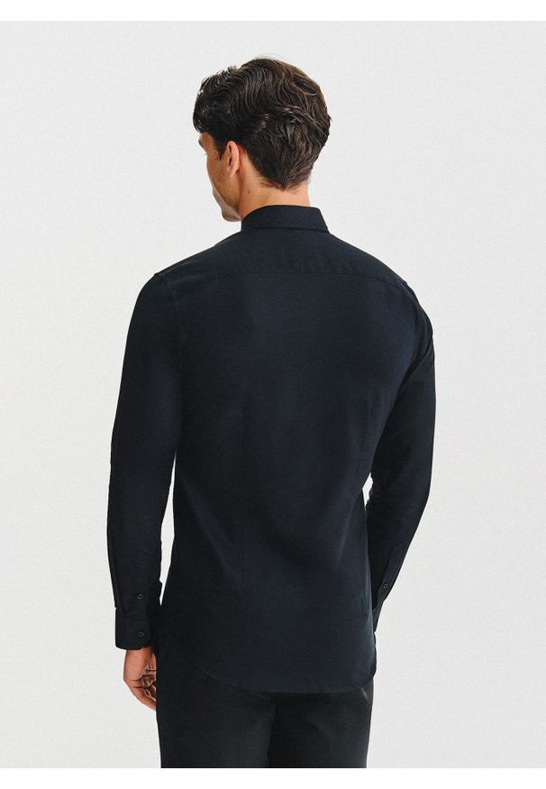 Pako Lorente - PAKO LORENTE – Czarna bawełniana koszula męska. Kolor: czarny. Materiał: bawełna. Długość rękawa: długi rękaw. Długość: długie. Wzór: gładki