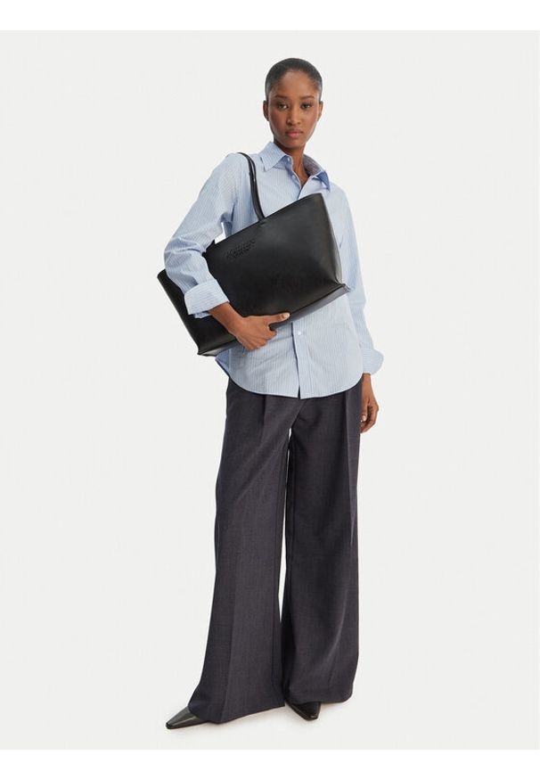 Tommy Jeans Torebka Tjw Must Tote AW0AW18455 Czarny. Kolor: czarny. Materiał: skórzane