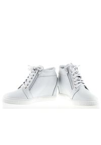 Inna - Sneakersy skórzane białe J. Wolski. Kolor: biały. Materiał: skóra. Obcas: na koturnie #5