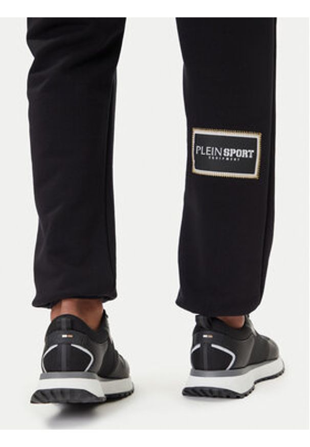 Plein Sport Spodnie dresowe PAEC MJT2607 STE003N Czarny Regular Fit. Kolor: czarny. Materiał: bawełna