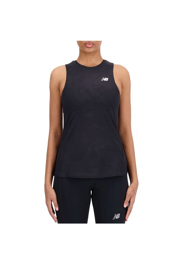 Koszulka New Balance WT33280BK - czarna. Kolor: czarny. Materiał: poliester. Długość rękawa: na ramiączkach. Sezon: lato. Sport: fitness, bieganie