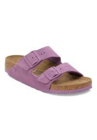 Birkenstock Arizona Suede Leather Klapki damskie. Okazja: na co dzień. Kolor: różowy. Materiał: zamsz, skóra. Wzór: paski. Styl: casual, elegancki, wakacyjny, klasyczny #4